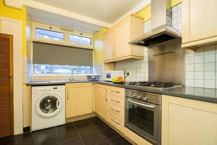 Spacious Room Near Central London With Smart Tv 0*,  Reino Unido